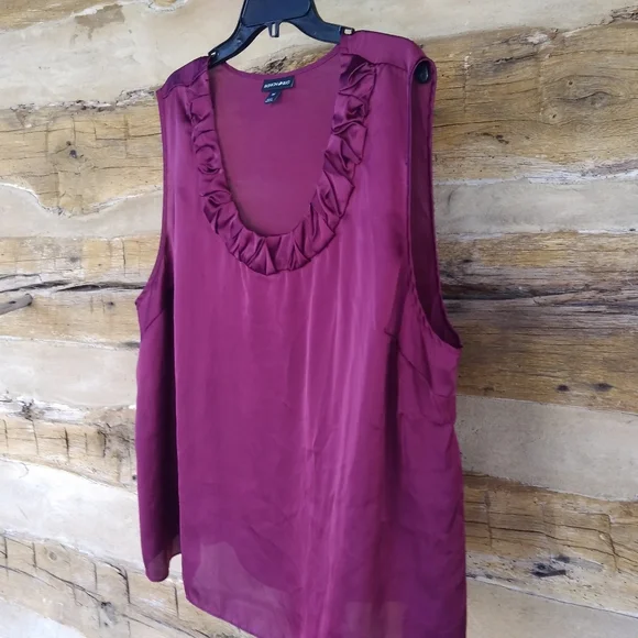 3/$10 Fashion Bug Burgundy Satin Scoop Neck Tank Top Size 3X - Picture 3 of 6